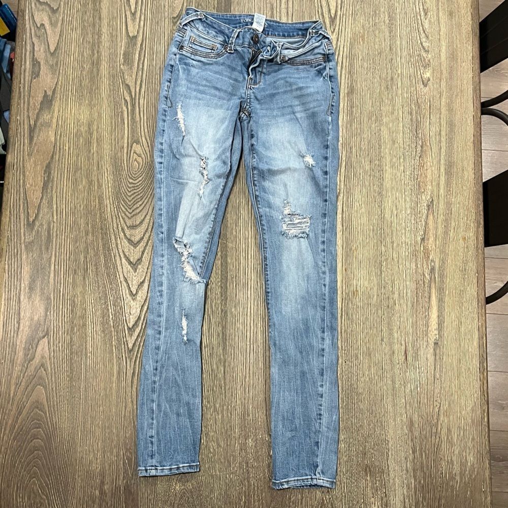 Maurices Jeans Slim Straight Distressed Cotton Denim Light Wash Blue Size XS